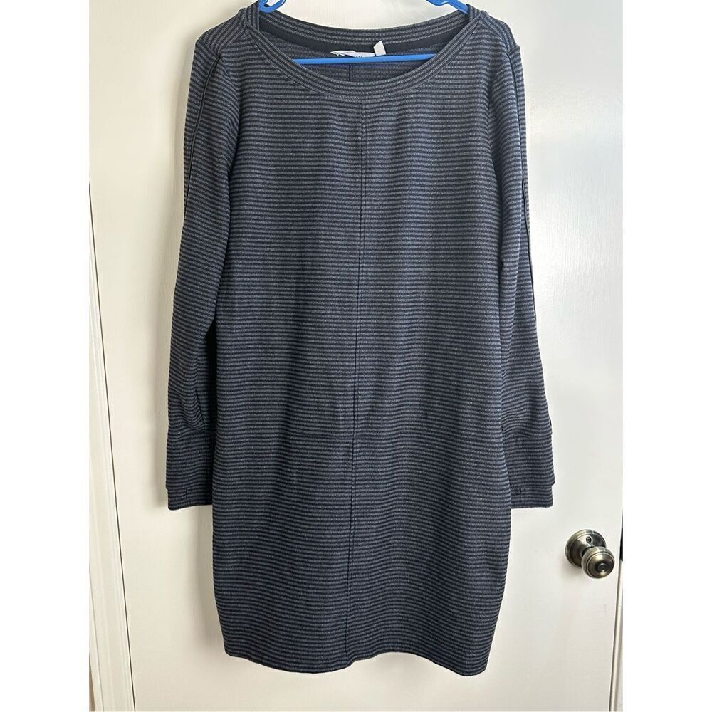 Athleta Sz L gray/black long sleeve striped dress